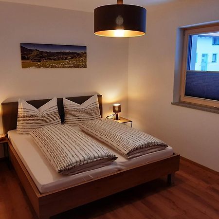 Apart Alexandra Apartment Strass im Zillertal Phòng bức ảnh